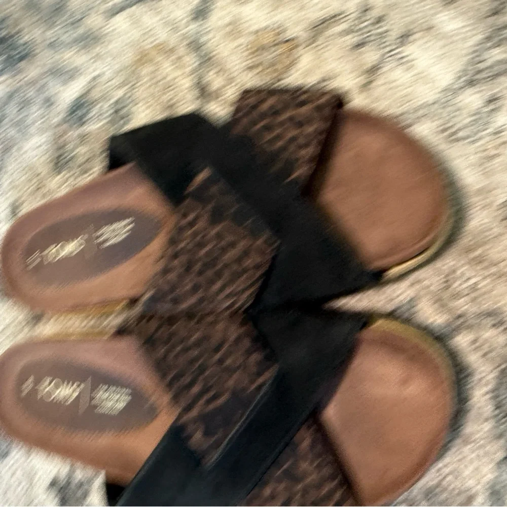 TOM’s Leopard Print Black Women's Sandals Size 9